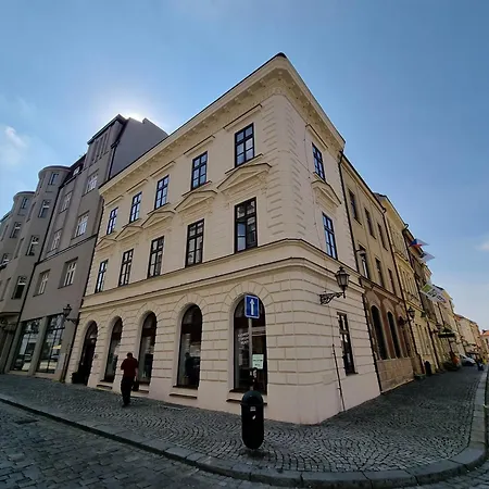 Moderni Podkrovni 2kk U Namesti S Klimatizaci