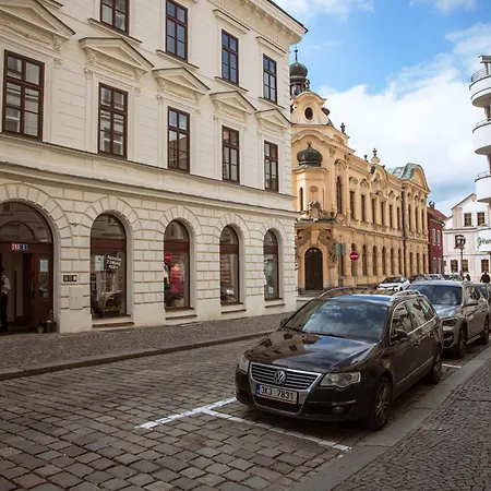 Moderni Podkrovni 2kk U Namesti S Klimatizaci