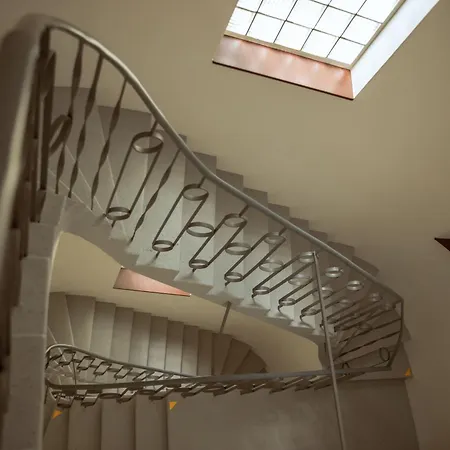 Moderni Podkrovni 2kk U Namesti S Klimatizaci Apartment *